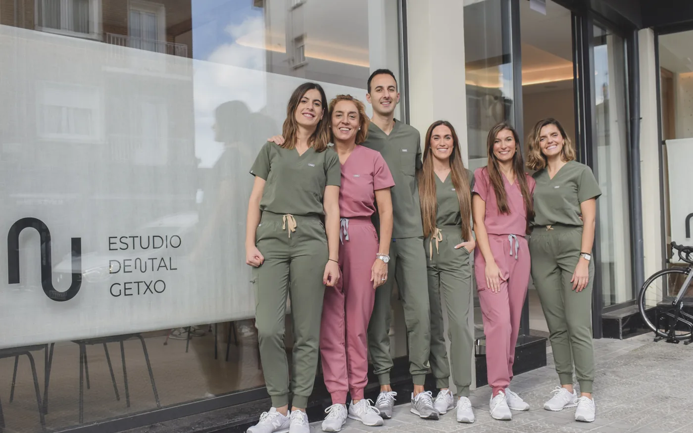 El equipo de la clínica, en la sala de espera